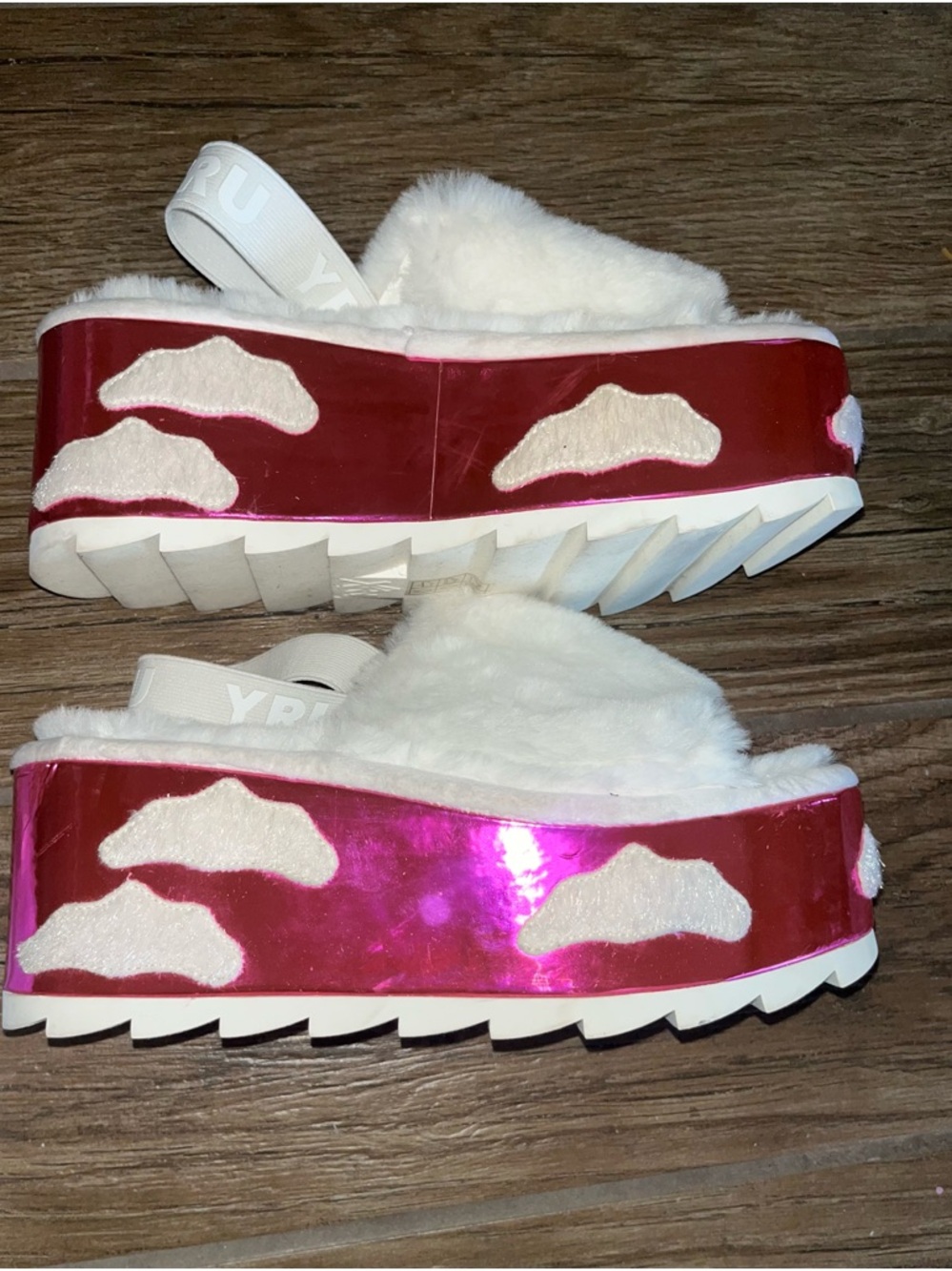 YRU Dolls Kill Qozii Faux White Fur Platform Cloud Pink Iridescent Sandals